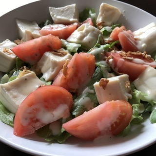 トマトと豆腐のカラフルサラダ